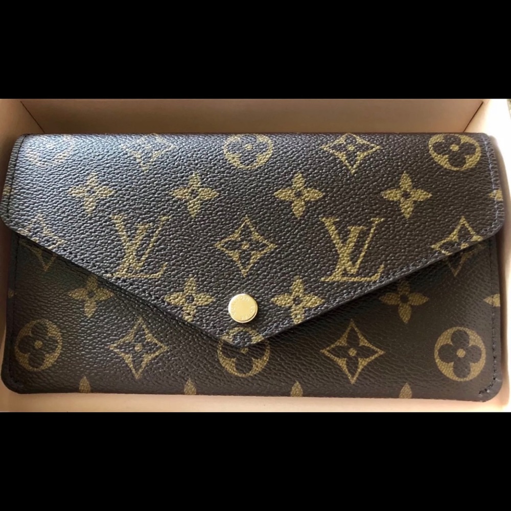 Louis Vuitton Jeanne wallet